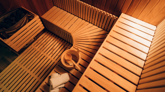 4 reasons to buy a sauna at a store vs. online - Splash Pool & Spa
